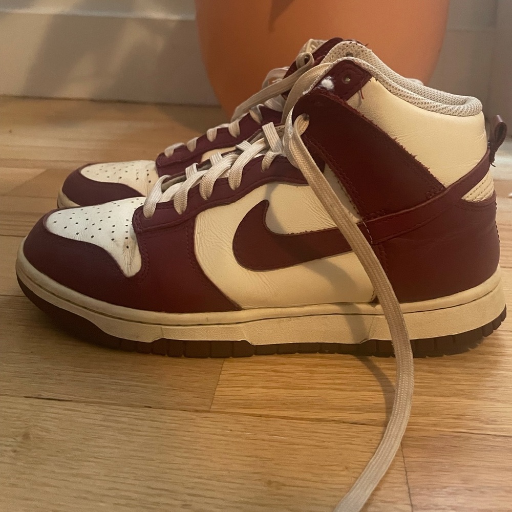 Nike high dunks